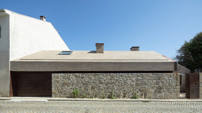 Exterior of the House in Rua Direita de Franco in Porto