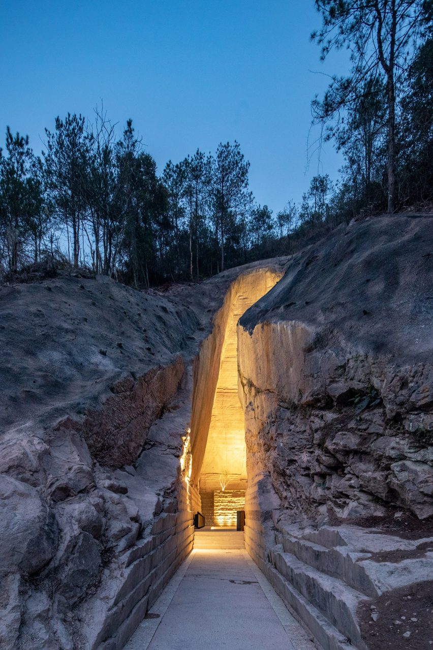 Quarry performance space in China