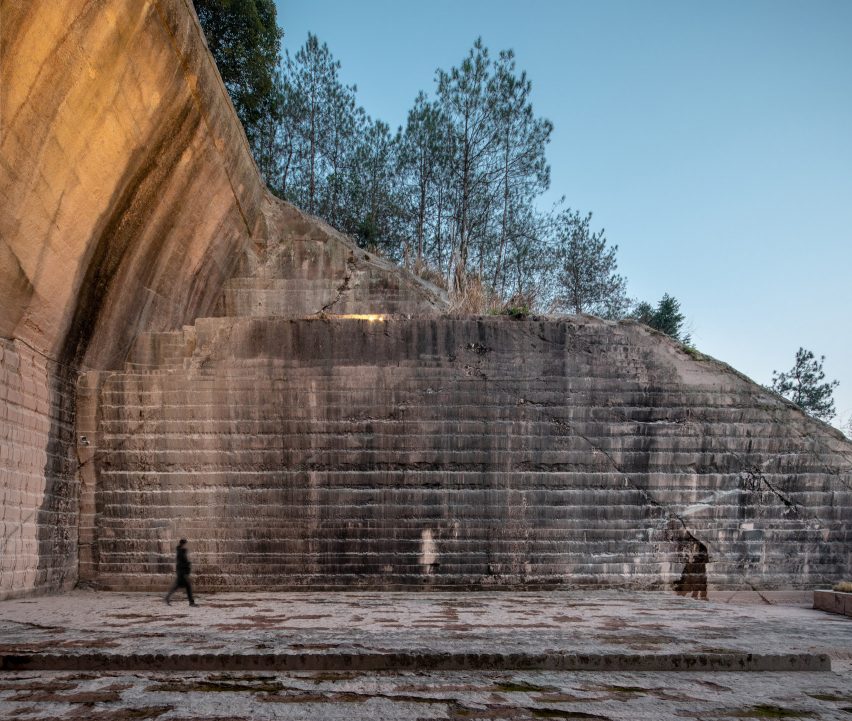 Renovated quarry in China by DnA_Design and Architecture