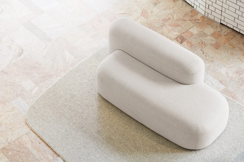 Mochi sofa by Derlot