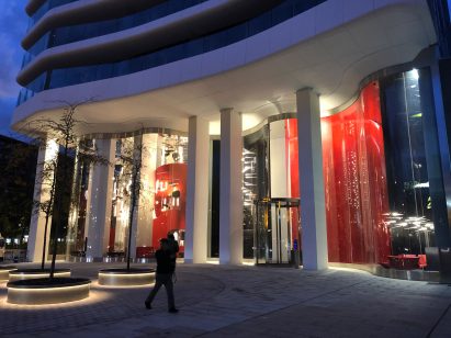Image of the double height lobby at the Antares Tower