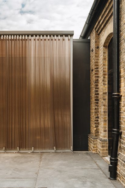 Bronze chainmail curtains
