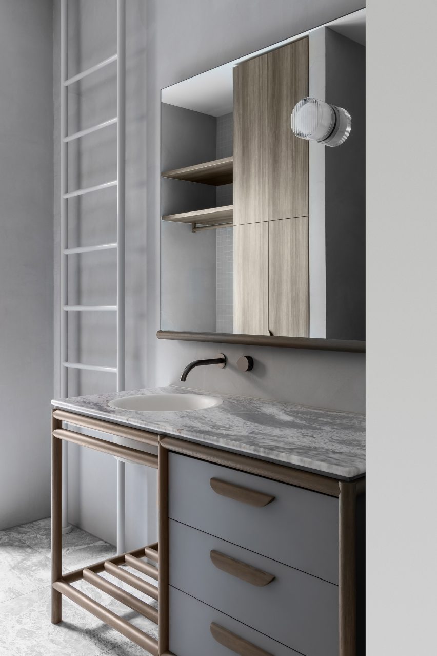 Bathroom interior of Ripponlea House by Luke Fry