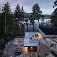 Sakinaw Lake House by WOVEN