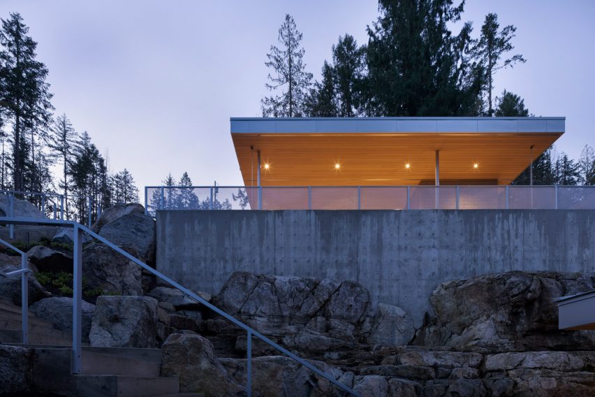 Sakinaw Lake House by WOVEN