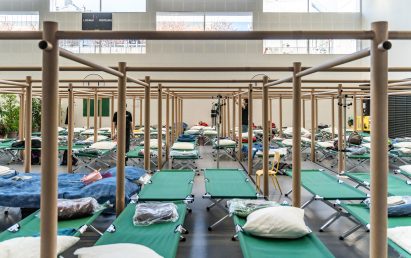 Shigeru Ban's Paper Partition System under construction