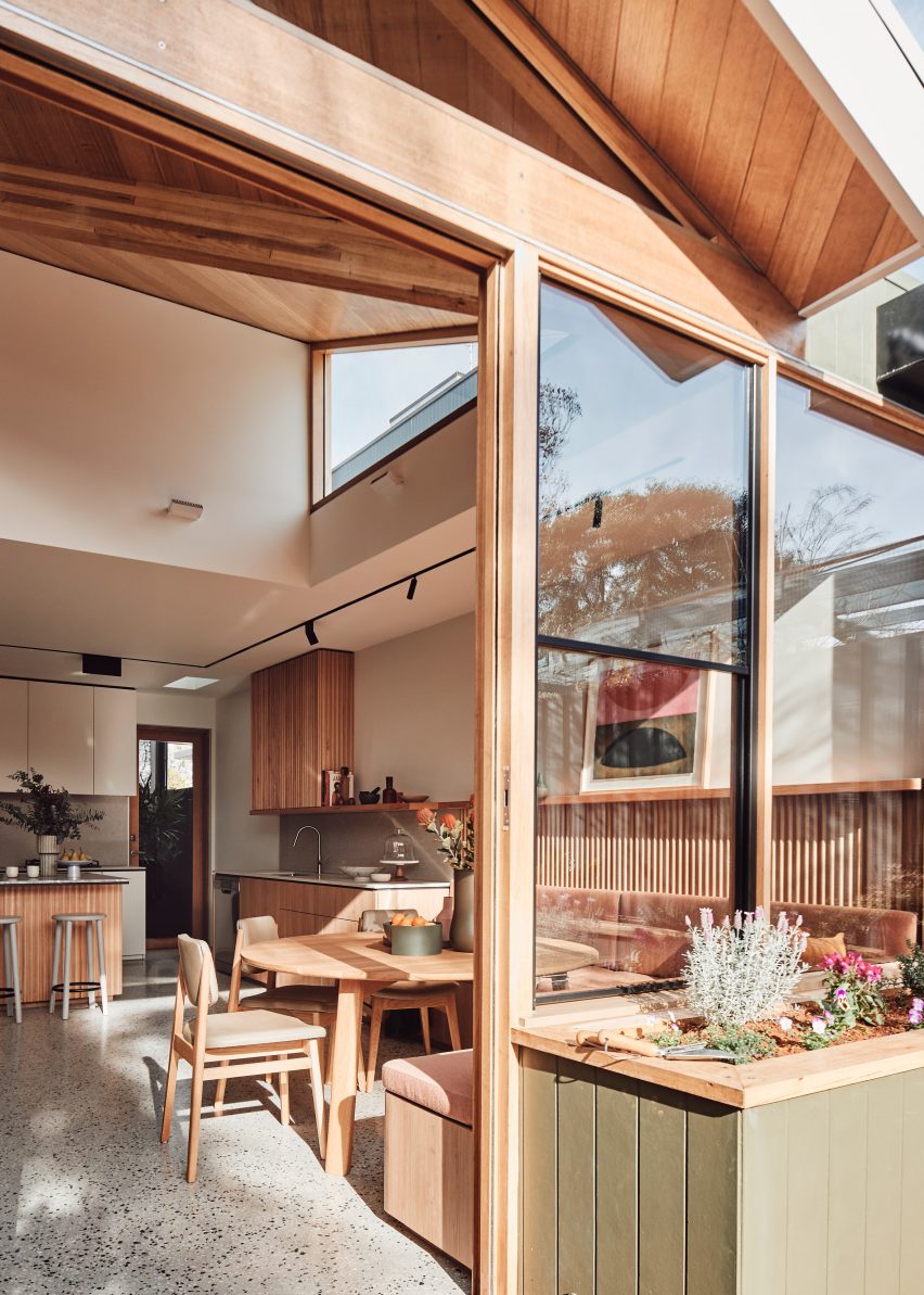 10 Fold House interior
