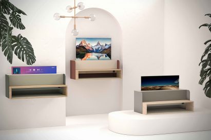 Three models of Tiny by Damla Aras used in its different modes, situated in a contemporary interior
