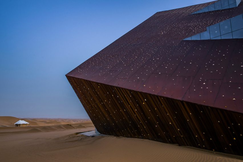Weathering steel facade