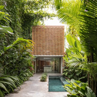 Laurent Troost creates Tropical Shed as archaeologist’s office in Brazil