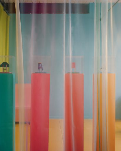 Transparet curtain 