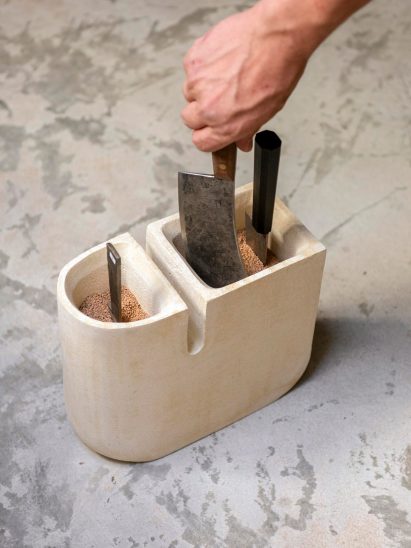 Knife block filled with walnut