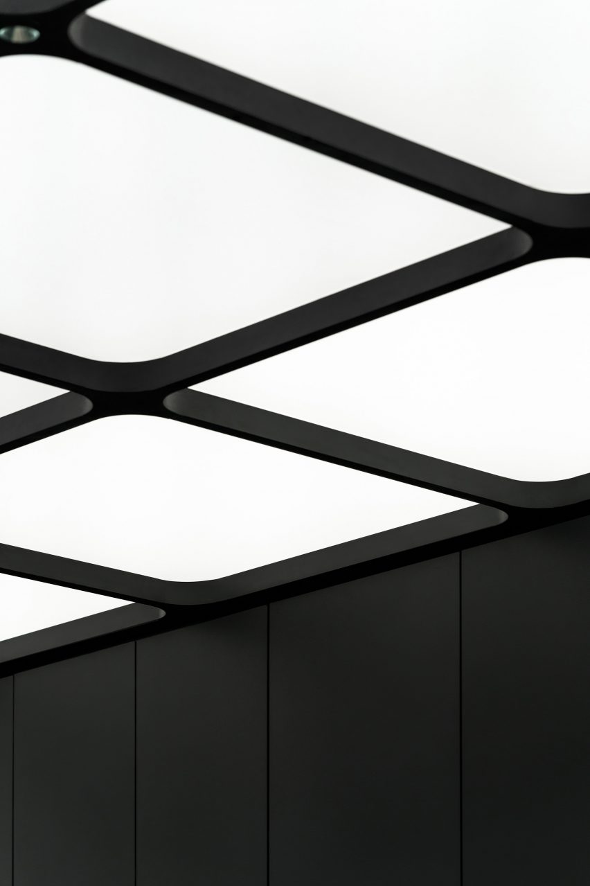 KVK jewelery store Chengdy by Atmosphere Architects