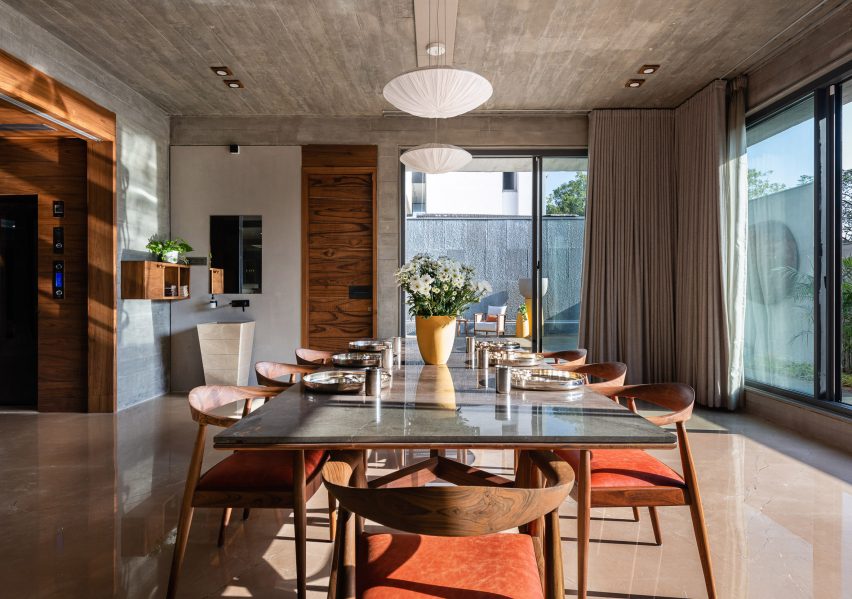 Beton Brut is a concrete home that was designed by The Grid Architects