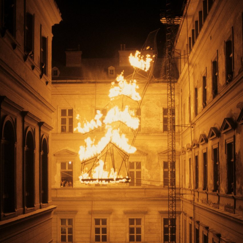 Architecture must burn – deconstrcutivism Blazing Wing instalation