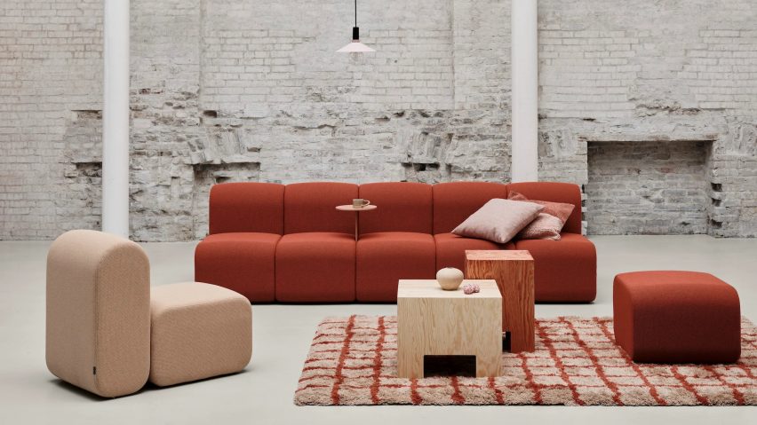 BOB 52 sofa modules in red and beige