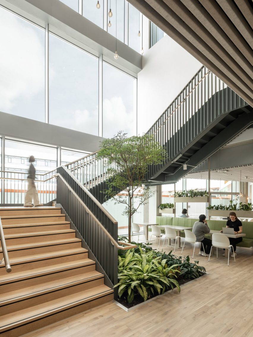 West Hub was designed by Jestico + Whiles and is an education facility that forms part of the University of Cambridge