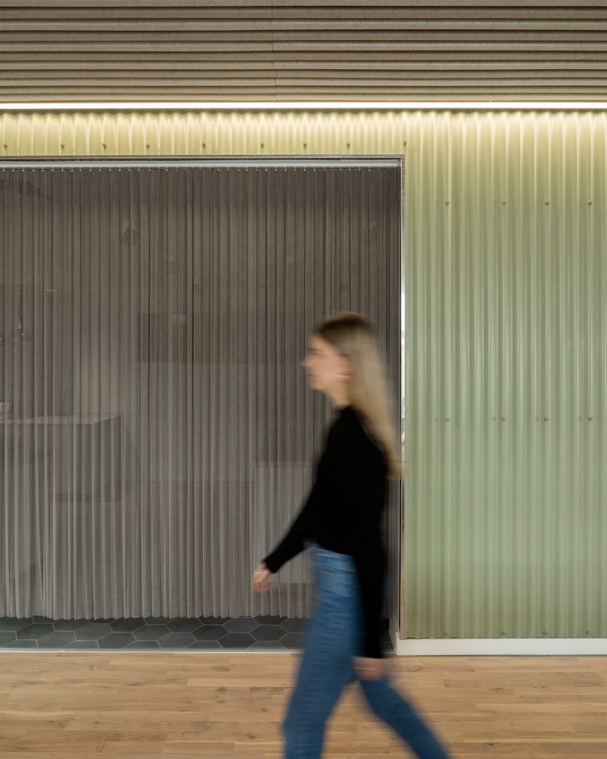 West Hub was designed by Jestico + Whiles and is an education facility that forms part of the University of Cambridge