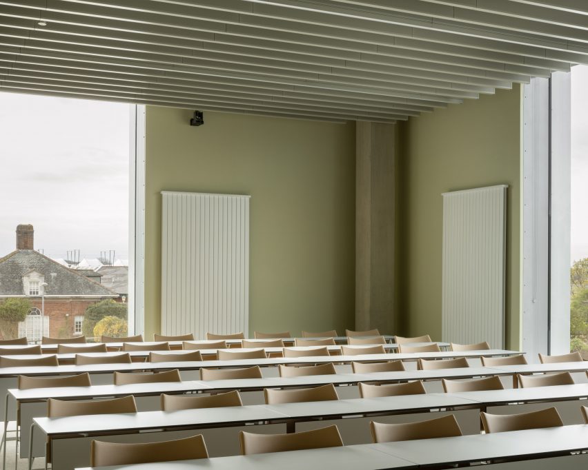 West Hub was designed by Jestico + Whiles and is an education facility that forms part of the University of Cambridge