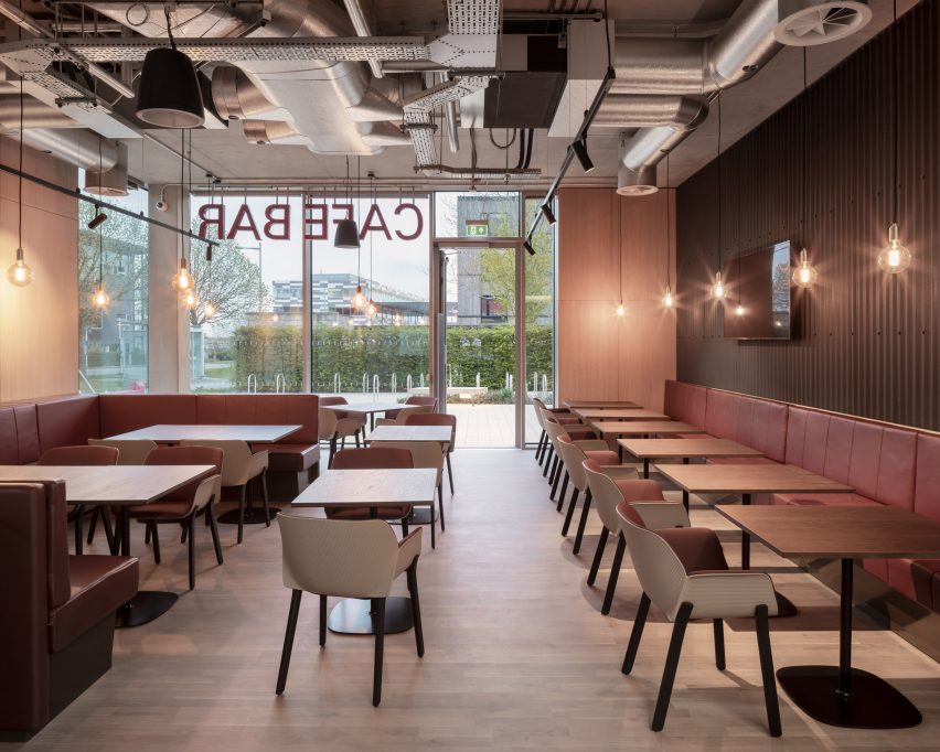 West Hub was designed by Jestico + Whiles and is an education facility that forms part of the University of Cambridge