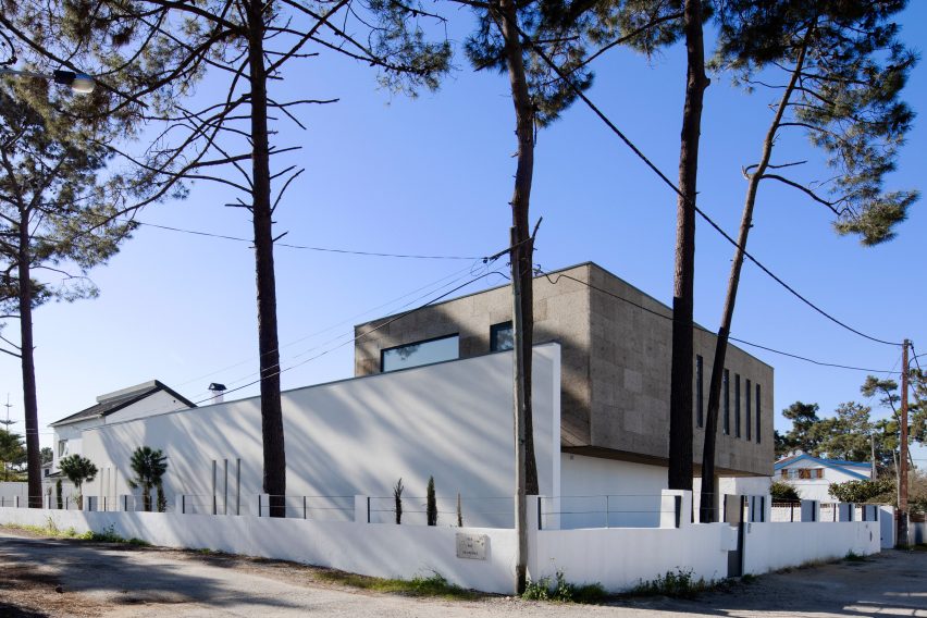 Exterior of Cork House by Inês Brandão Arquitectura