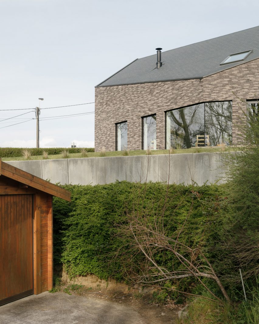 Exterior of Belgian house by DéDal Architectes