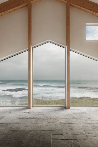 Interior image of Mannal House and its sea view