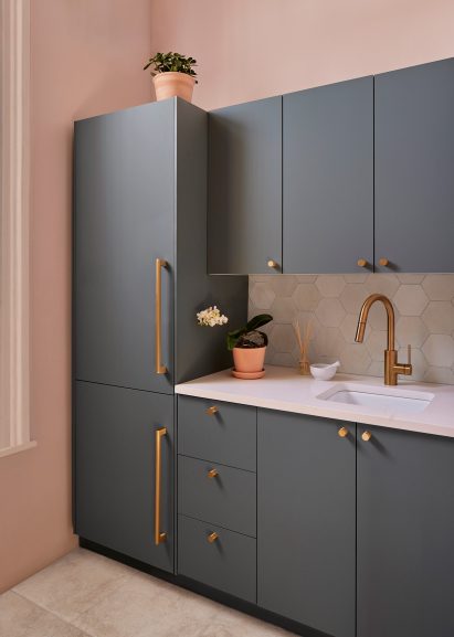 A kitchenette inside Moxi
