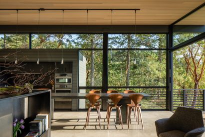 Interior image of the kitchen diner at Buck Mountain Cabin