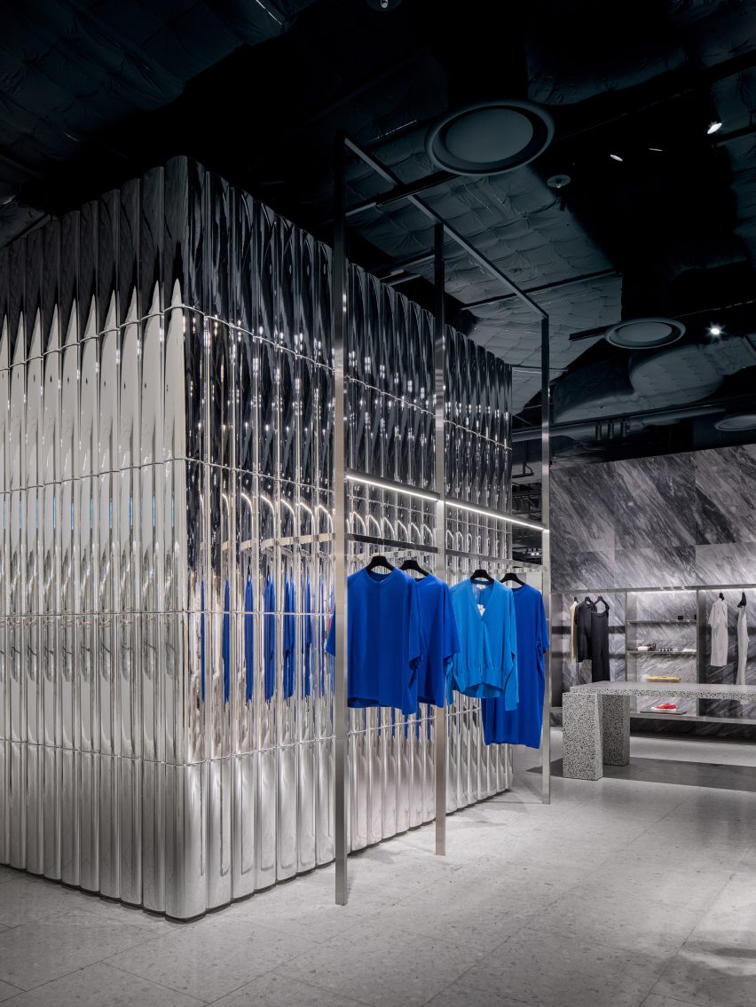 Hyundai Seoul mall by Burdifilek