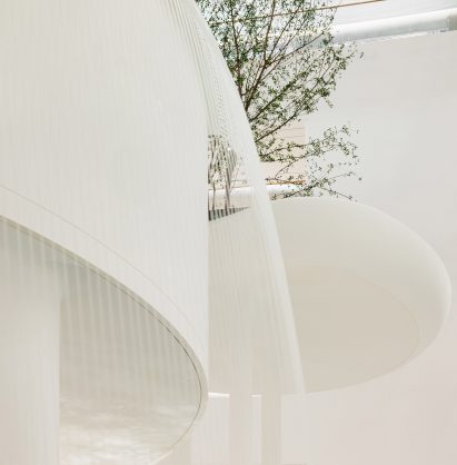 Platforms with trees and waterfalls in Hyundai Seoul