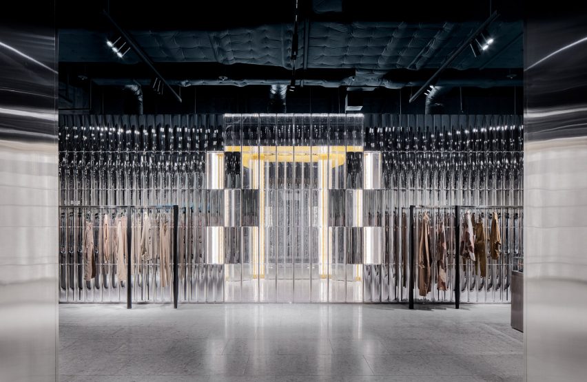 Hyundai Seoul mall by Burdifilek