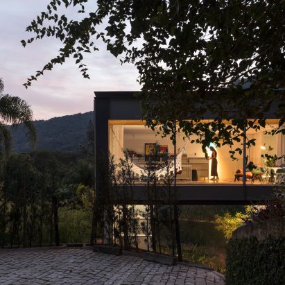 Jobim Carlevaro Arquitetos house Brazil