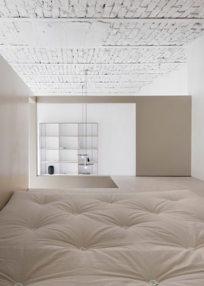 Minimal mezzanine bedroom