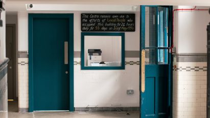 Counter in Kinning Park Complex renovation by New Practice