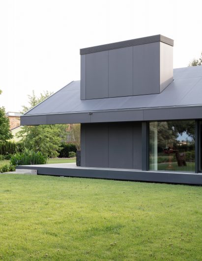 Image of Lapitec across the exterior of a retreat and spa