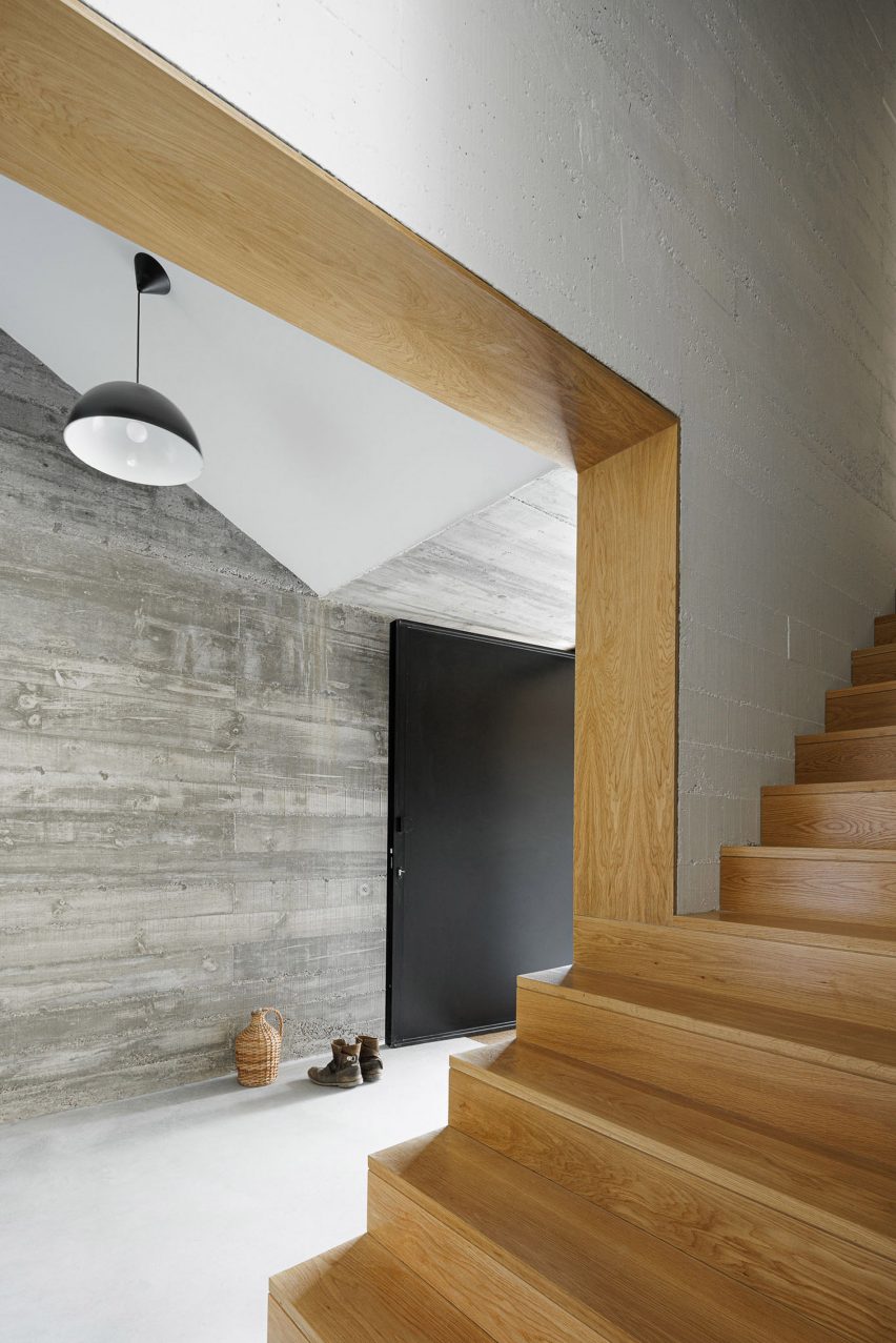 Interior Casa NaMora by Filipe Pina and David Bilo