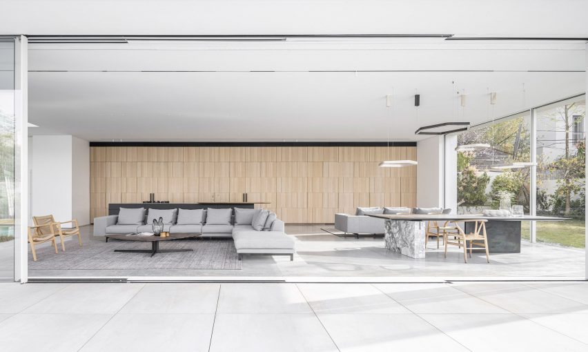 K House is a home in Tel Aviv that was designed by Pitsou Kedem