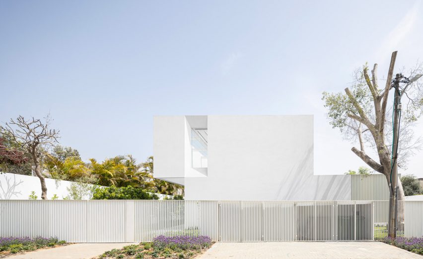 K House is a home in Tel Aviv that was designed by Pitsou Kedem