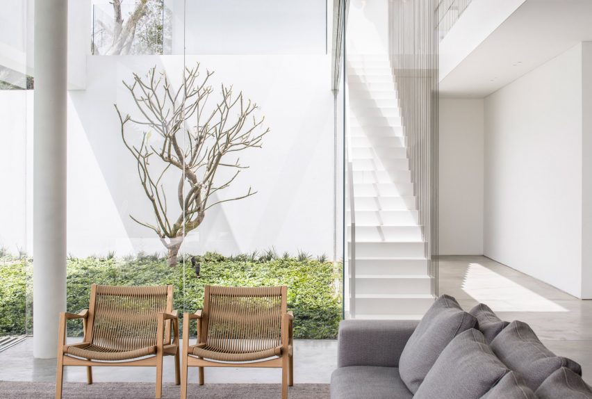 K House is a home in Tel Aviv that was designed by Pitsou Kedem