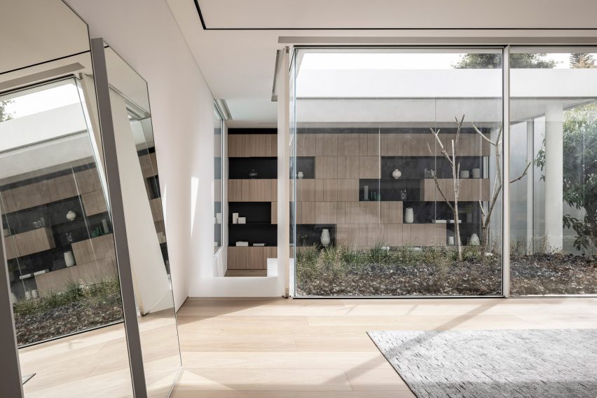 K House is a home in Tel Aviv that was designed by Pitsou Kedem