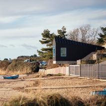 Side elevation of The Pottering Shed by Studio Mutt