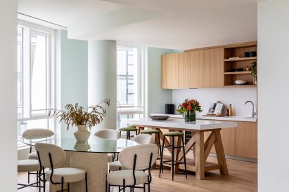Open-plan kitchen and dining room