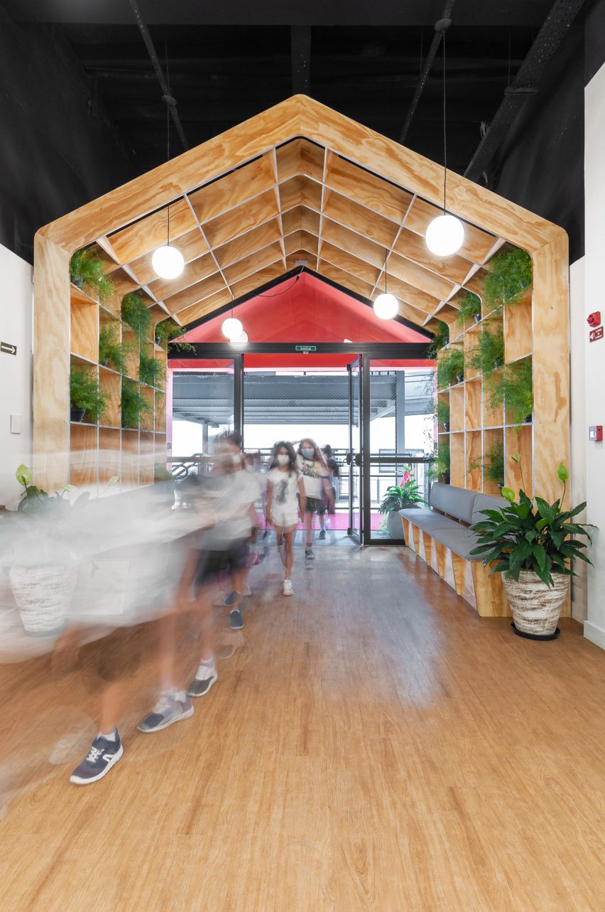 Red House School by Studio Dlux