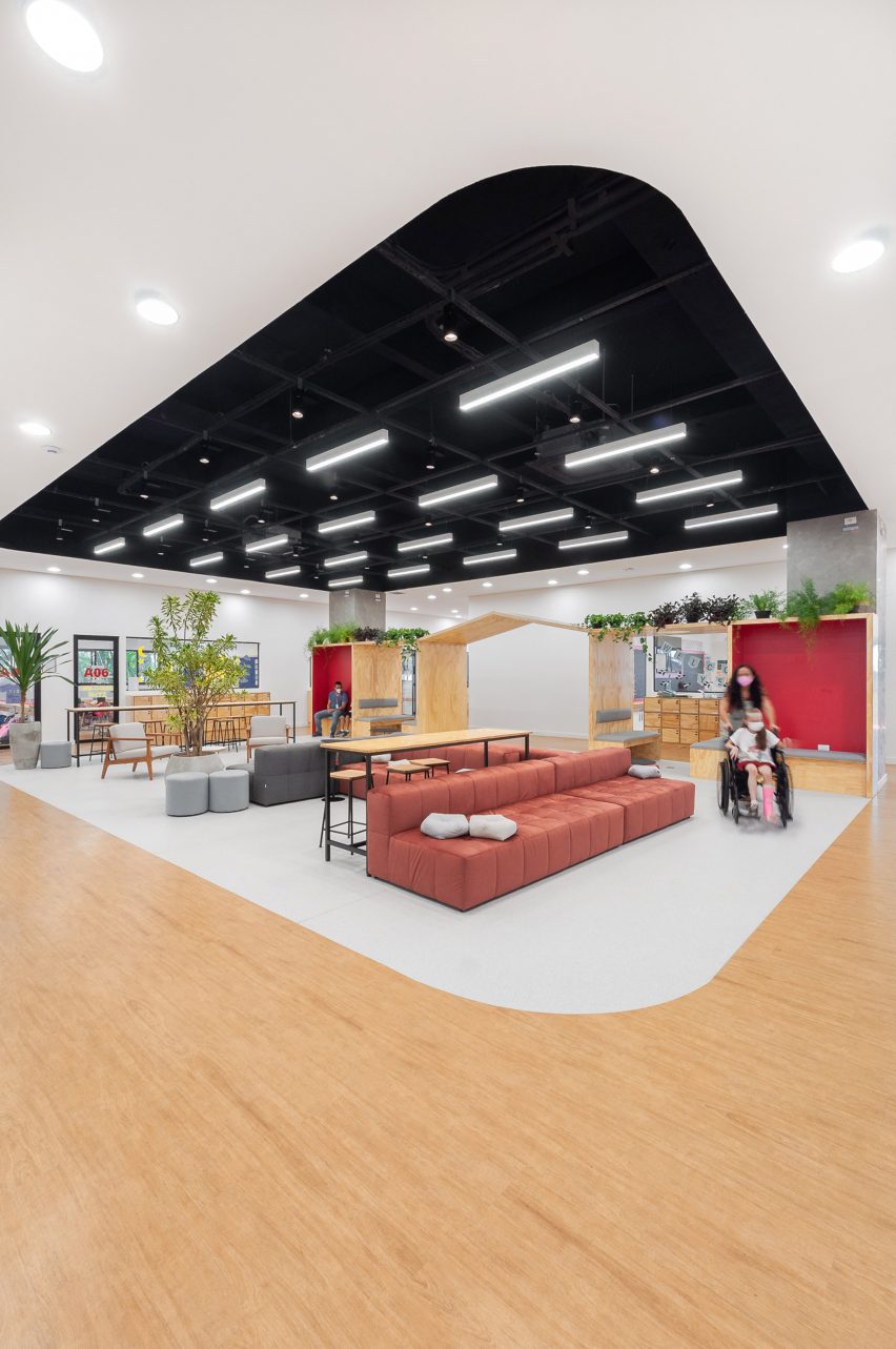 Red House School by Studio Dlux