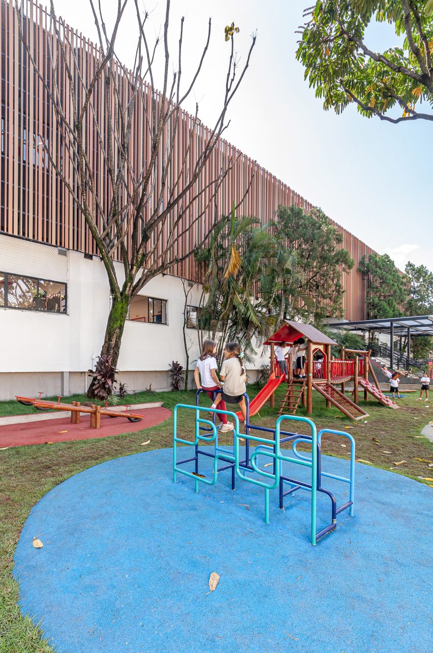 Red House School by Studio Dlux