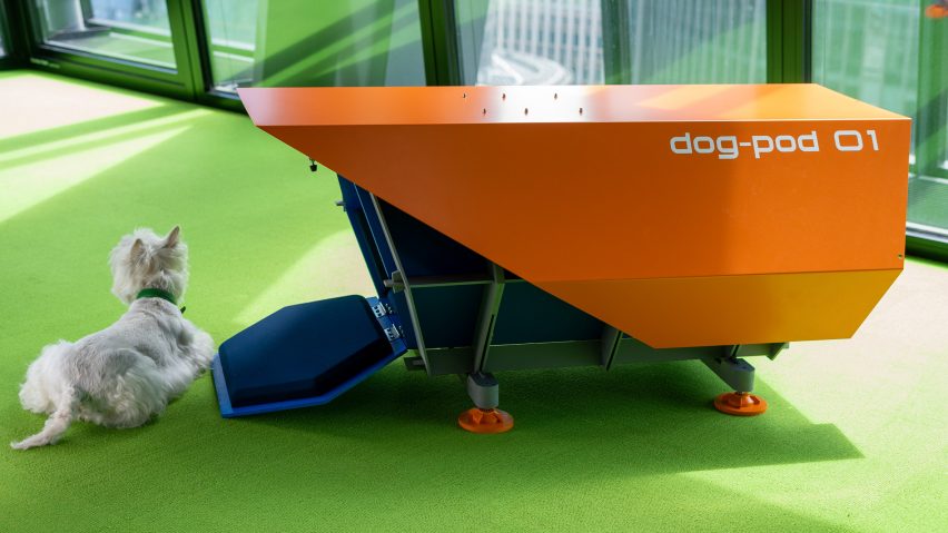 Dog pod is a dog kennel that was designed by Rogers Stirk Harbour + Partners and Mark Gorton