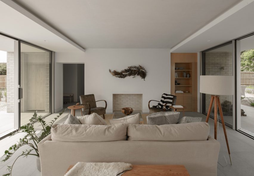 Thorpeness Beach House by IF_DO
