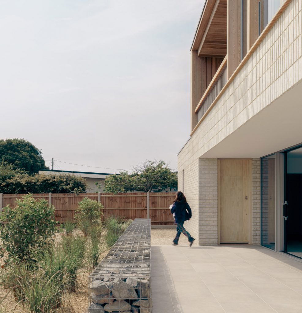 Thorpeness Beach House by IF_DO