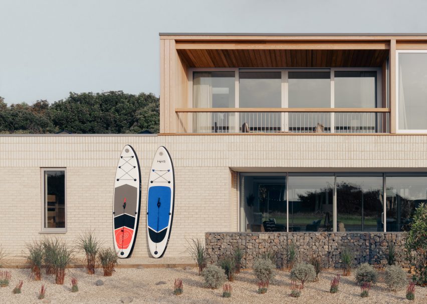 Facade detail of Thorpeness Beach House by IF_DO